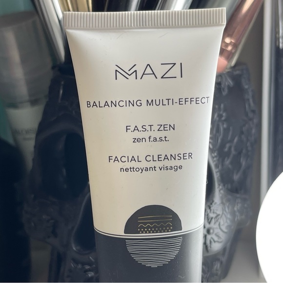 3/$15 Mazi Balancing Multi-Effect FAST Zen Facial Cleanser 100 mL Cruelty Free - Picture 3 of 7